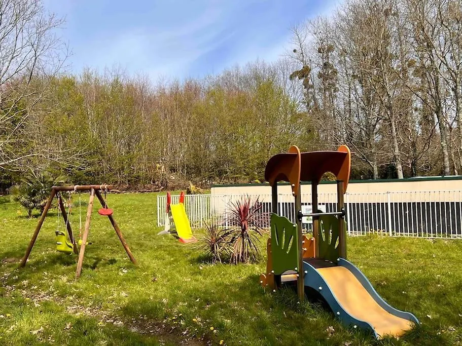 Gite Cornouaille Piscine Ou Jacuzzi Saint-Evarzec
